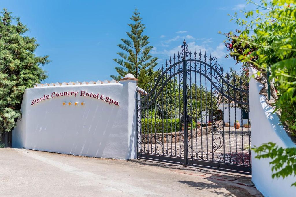 Sisula Country Hotel & Spa 奥罗塞伊 外观 照片